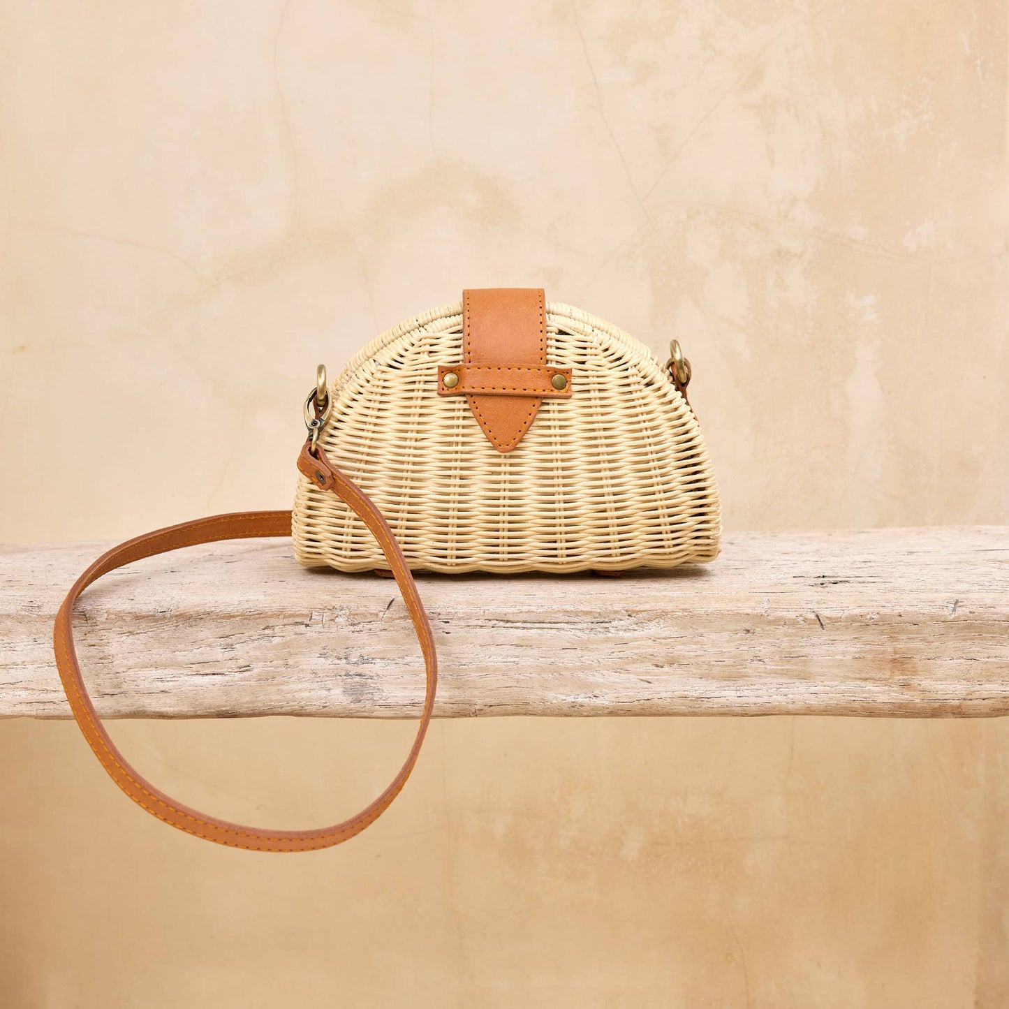 Ivory Rattan Clamshell Convertable Clutch and Crossbody Bag